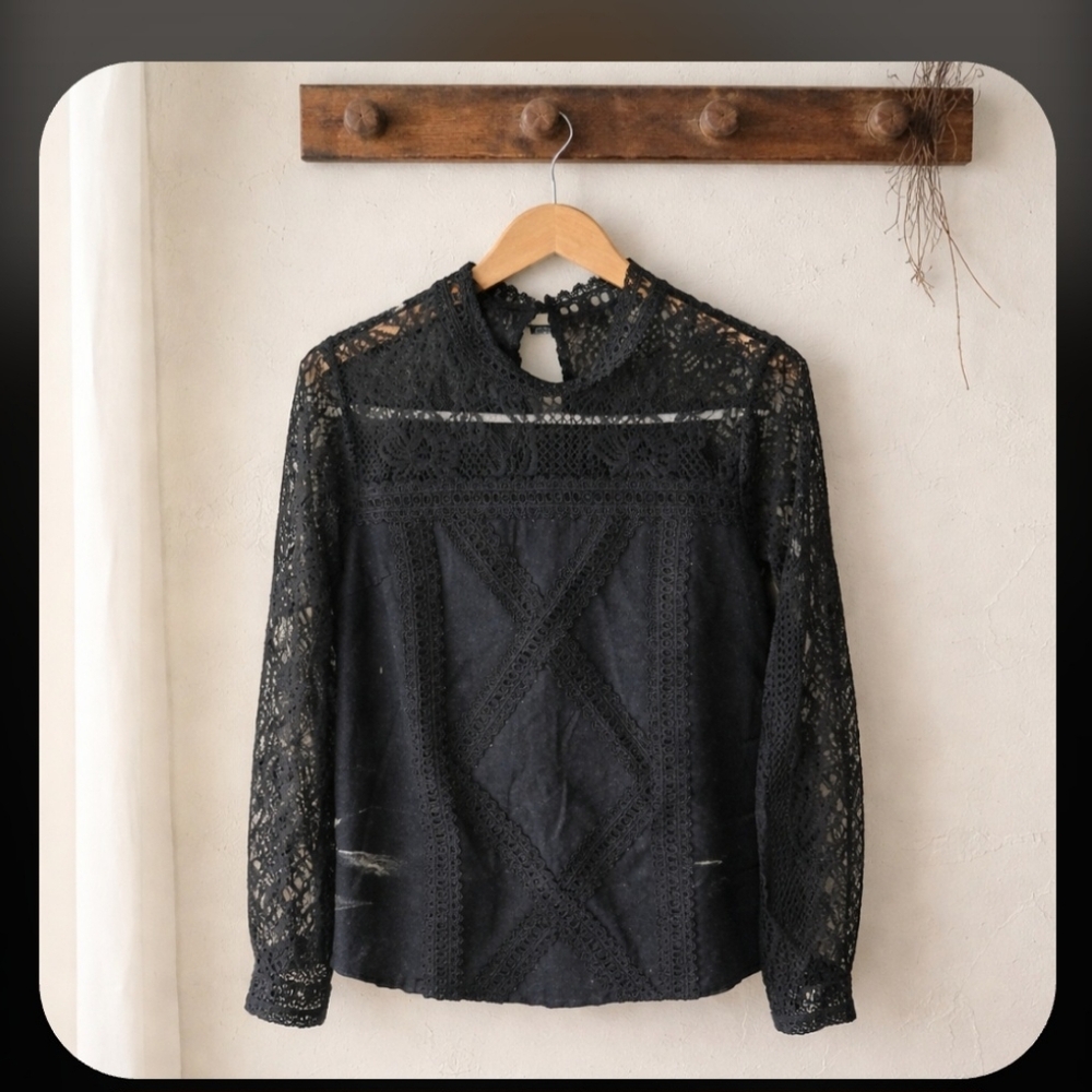 Elegant Black Lace Women's Top